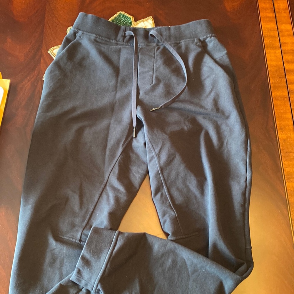 Men’s lulu lemon city joggers size xs